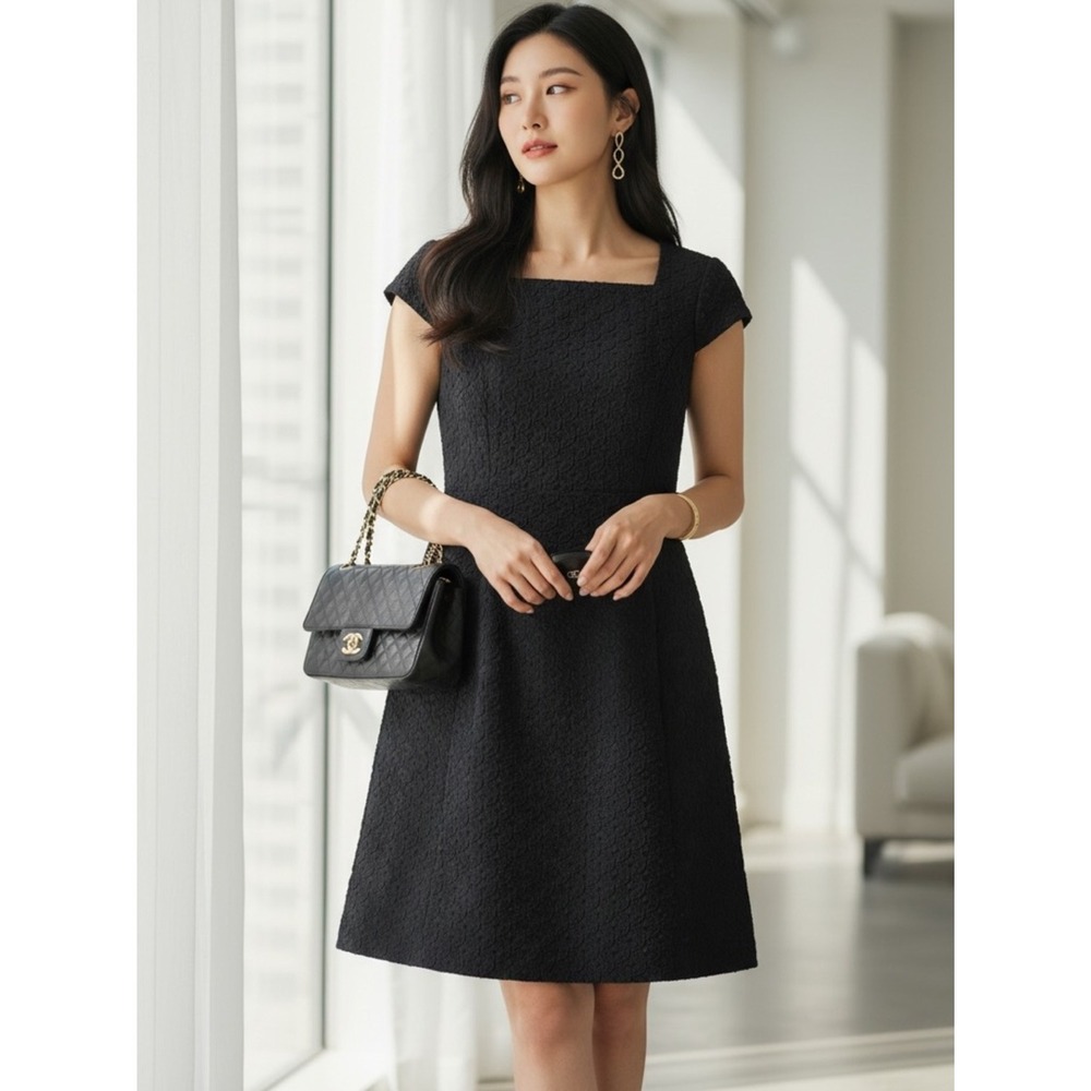 Carolina Herrera Textured Black Sheath Dress Size 14 Designer Cocktail Career - Picture 4 of 14